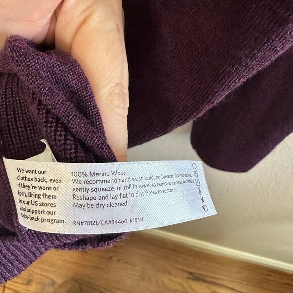 Eileen Fisher Merino Wool Tunic Sweater M Purple V Neck NWT $238 Minimalist - Picture 6 of 8